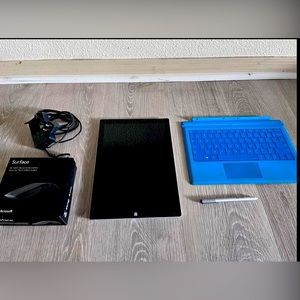 Microsoft Surface Pro 3 plus accessories for sale. Used, very good condition.
